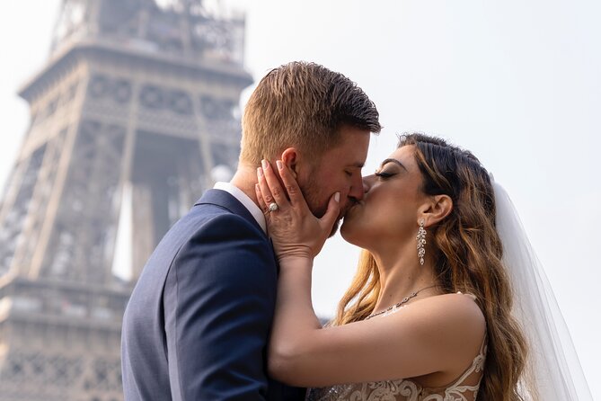 Your best pictures in Paris 1h Private photoshoot - Meeting point, transport, and preparation